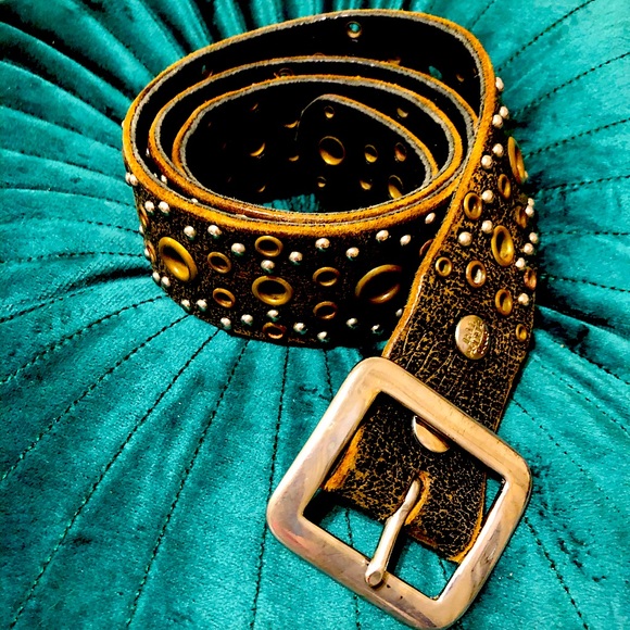 🎉HP!🎉 Vintage Balthazar Belt